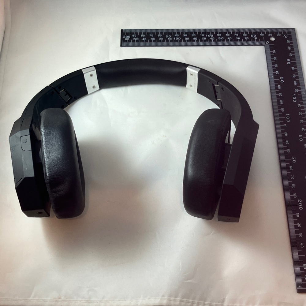 3 for $15 ITEM 

Black Wireless Headphones rechargeable USB C: Bluetooth